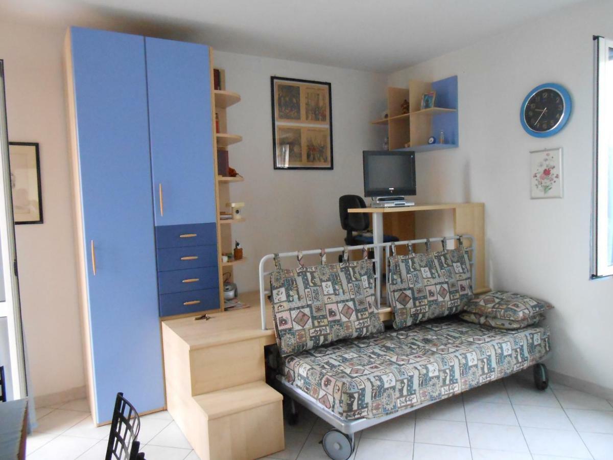 Monolocale A Peschiera Del Garda Vista Lago公寓 外观 照片