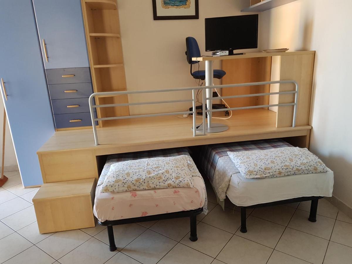 Monolocale A Peschiera Del Garda Vista Lago公寓 外观 照片
